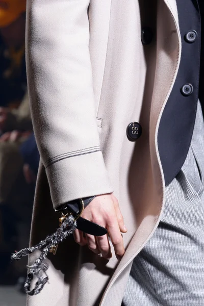 Look 17